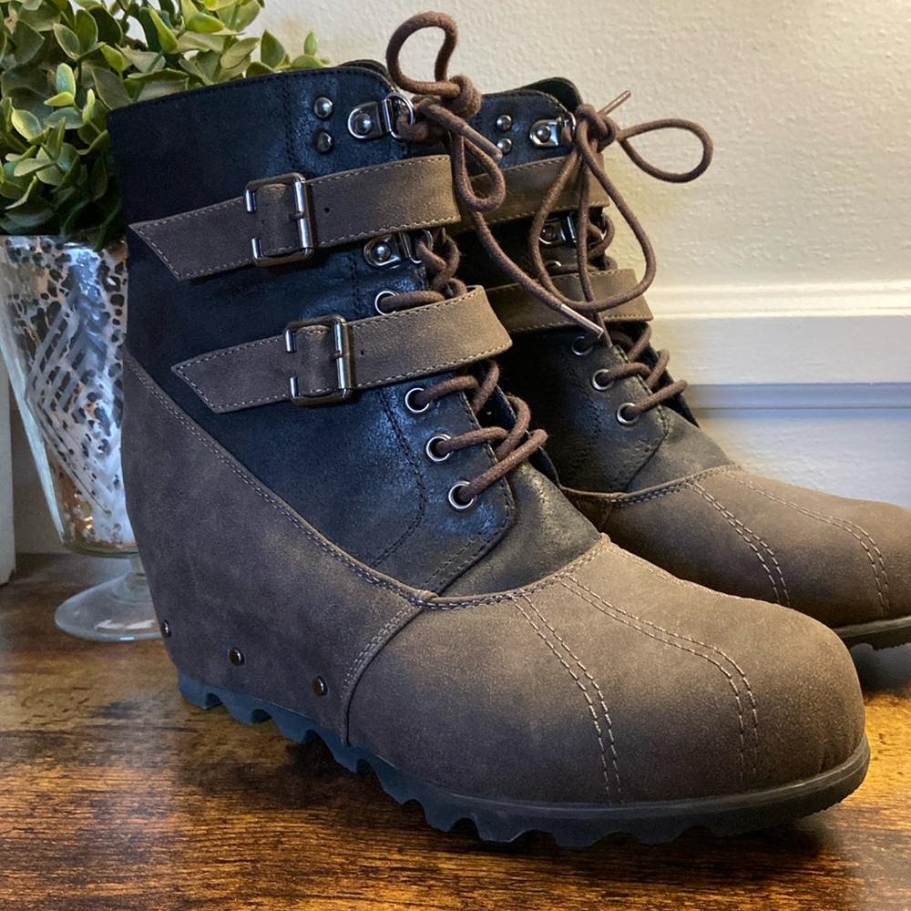 Not Rated Wedge Boots